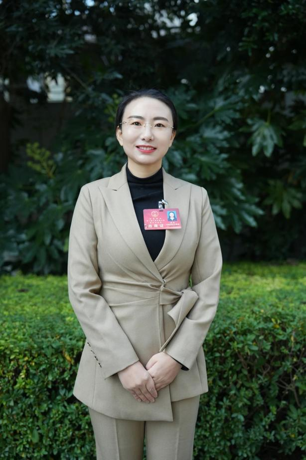 代表风采 | 强化口岸核心功能 打造武陵山区开放 新高地——访市人大代表杨秀